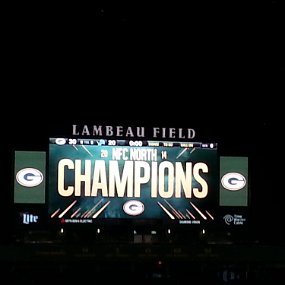 2014-12-28 18.45.41 Packers beat Detroit 30-20 to win the division (12-4) and a bye week.
