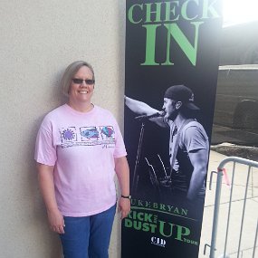 2015-06-20 16.40.21 VIP check in - very nice way to beat the crowds