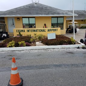 2017-03-04 15.16.53 Exuma airport