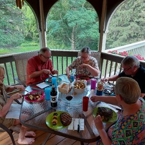 20220709_181353 Hansen summer dinner